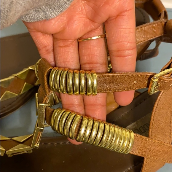Brown Sandal with Gold Embellishments - Picture 3 of 4